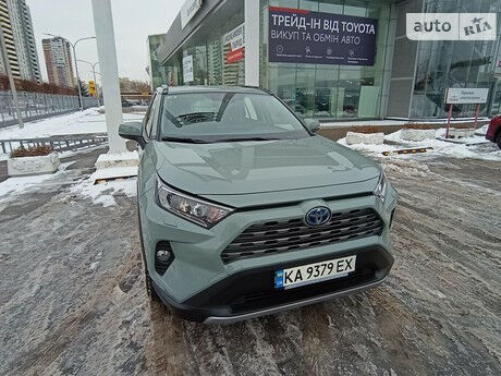 Тойота РАВ 4 2021 года Toyota RAV4 2021 года