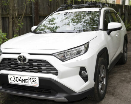 Toyota RAV4 2020 року