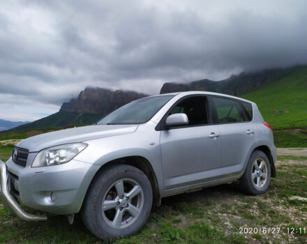 Toyota RAV4 2007 года