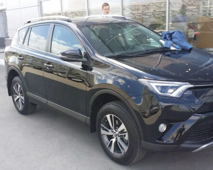 Toyota RAV4 2018 года