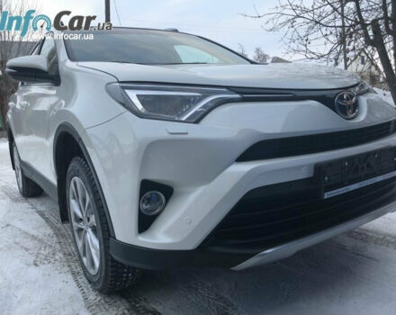 Toyota RAV4 2018 года