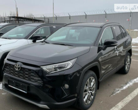 Toyota RAV4 2020 года