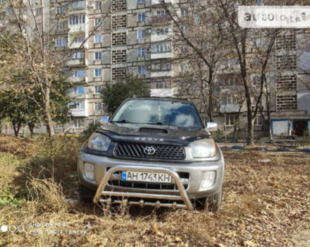 Toyota RAV4 2003 года