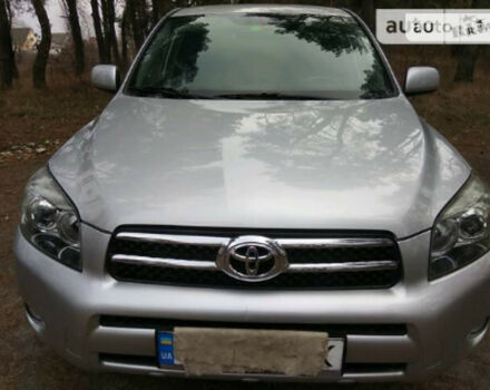 Toyota RAV4 2007 року