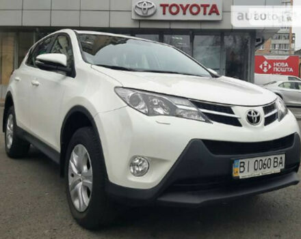 Toyota RAV4 2015 року