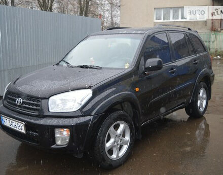 Toyota RAV4 2002 року