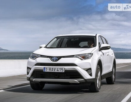 Toyota RAV4 2011 года