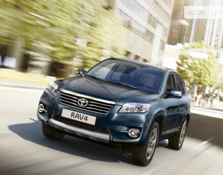 Toyota RAV4 2010 года