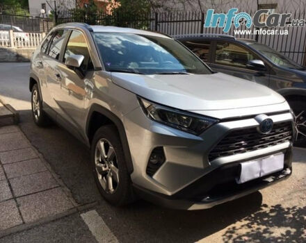 Toyota RAV4 2019 року