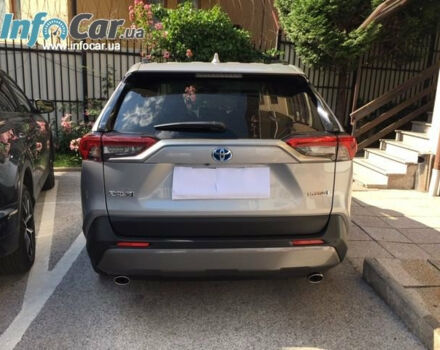 Toyota RAV4 2019 року - Фото 3 автомобіля