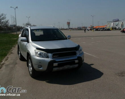Toyota RAV4 2006 года