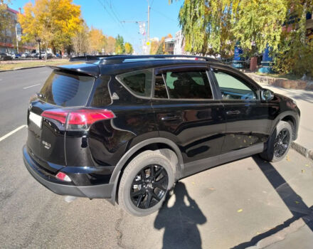 Toyota RAV4 2019 року