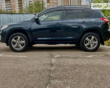 Toyota RAV4 2012 года - Фото 2 авто