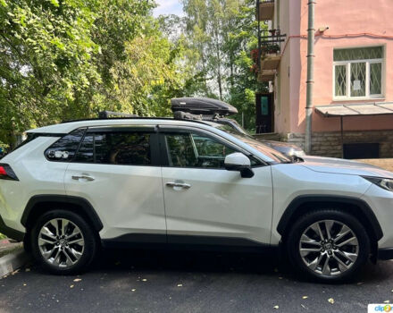 Фото на відгук з оцінкою 5   про авто Toyota RAV4 2020 року випуску від автора “Ka_PeX” з текстом: Отличный автомобиль, вне конкуренции с однокласниками с !полным приводом! по схожей цене на рынке...