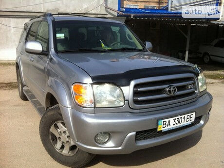 Тойота Секвойя 2002 року Toyota Sequoia 2002 року