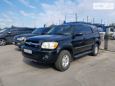 Toyota Sequoia 2005 року