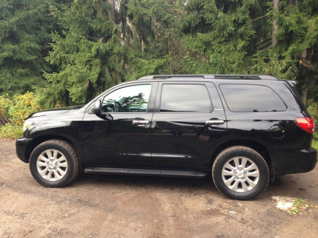 Toyota Sequoia 2010 року