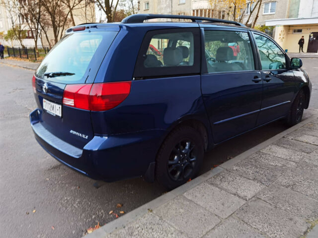 Toyota Sienna 2005 года