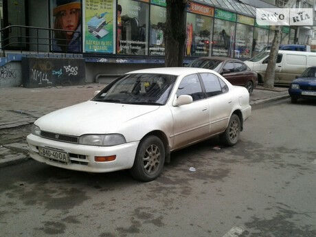 Toyota Sprinter 1993 года