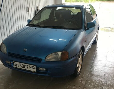 Toyota Starlet 1997 року