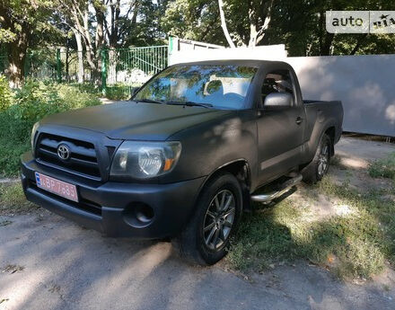 Фото на отзыв с оценкой 4.6 о Toyota Tacoma 2006 году выпуска от автора "алексей" с текстом: Отличный автомобиль..простой в обслуживании надёжный удобный!!!! особенно если строиться))))и сне...