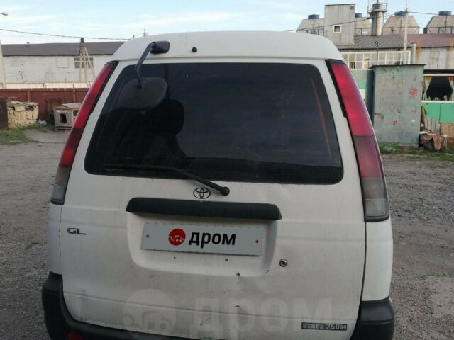 Toyota Town Ace 2001 року