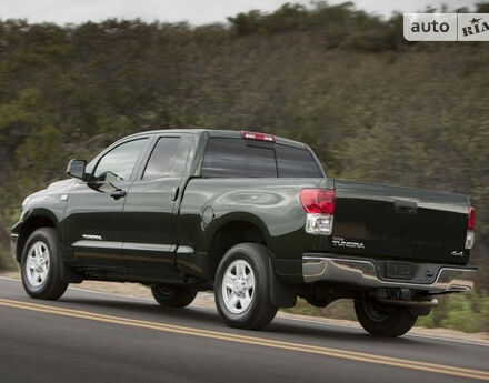 Toyota Tundra 2012 года