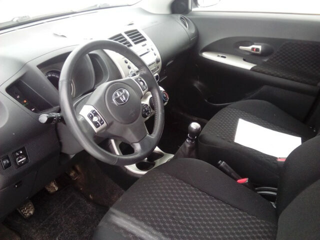 Toyota Urban Cruiser 2009 року