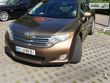 Toyota Venza 2011 года