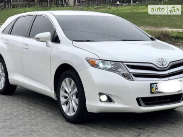 Toyota Venza 2015 года