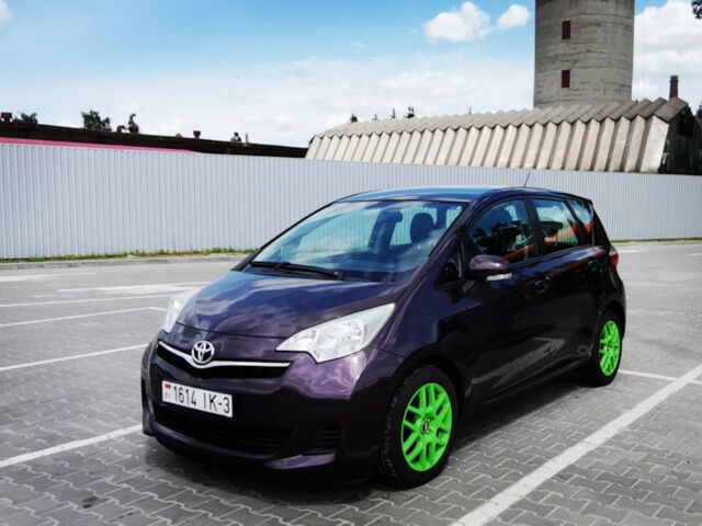 Toyota Verso 2011 року