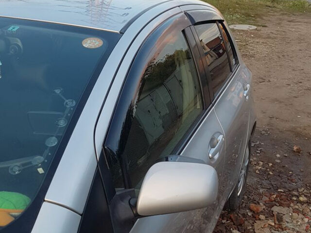 Toyota Vitz 2006 года