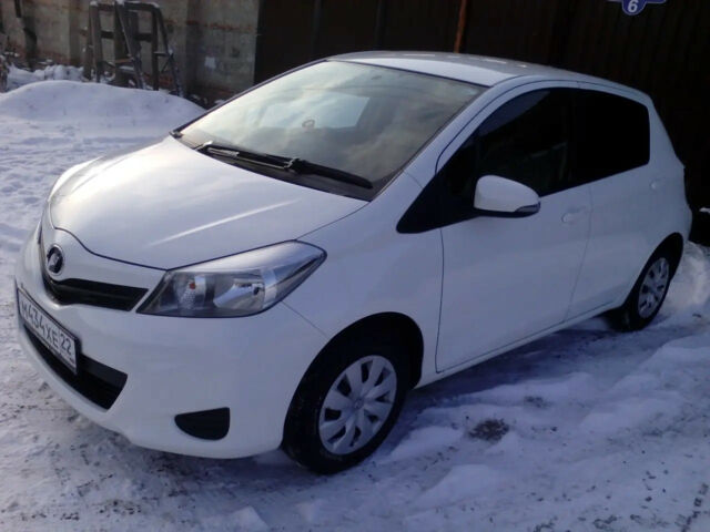 Toyota Vitz 2011 года