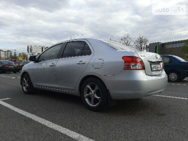 Toyota Yaris 2007 года