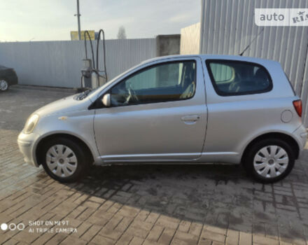 Toyota Yaris 2004 року