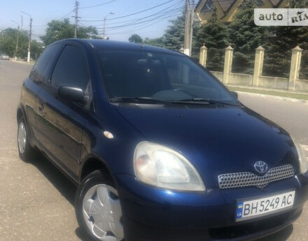 Фото на отзыв с оценкой 4 о Toyota Yaris 2001 году выпуска от автора "Ирина" с текстом: Для поездок по городу где есть пробки,в Одессе они есть,машина брала 10 литров по городу.обьем 1,...