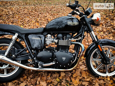 Triumph Bonneville 2012 года