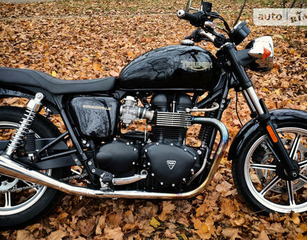 Triumph Bonneville 2012 года