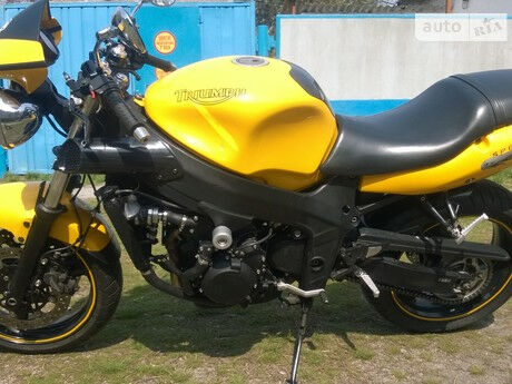 Triumph Speed 2004 року