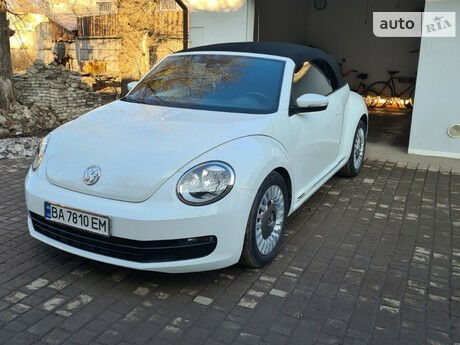 Volkswagen Beetle 2016 року