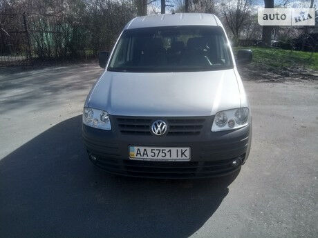 Volkswagen Caddy пасс. 2004 года