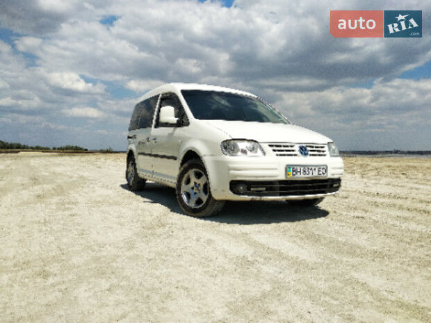 Volkswagen Caddy пасс. 2006 года