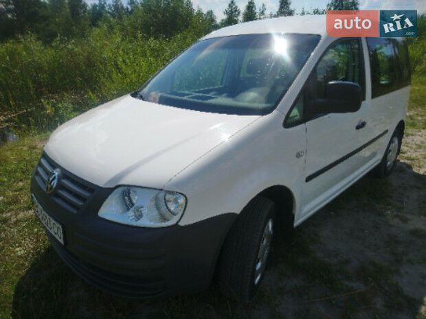 Volkswagen Caddy пасс. 2005 года