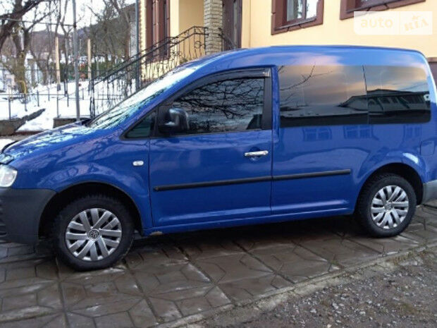 Volkswagen Caddy пасс. 2005 года