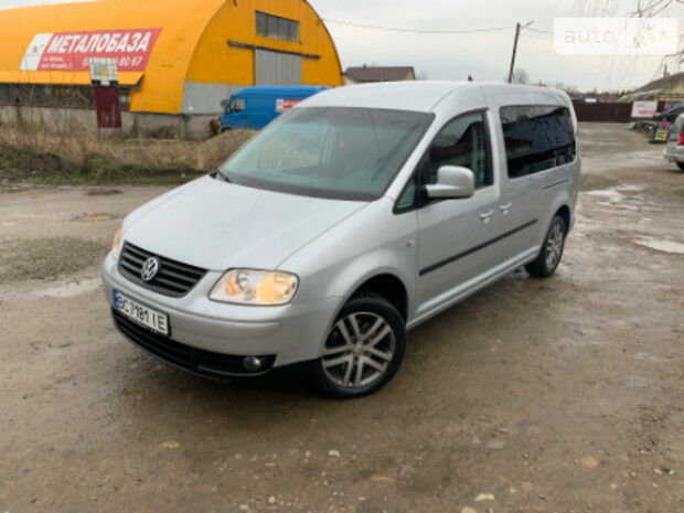 Volkswagen Caddy пасс. 2009 року