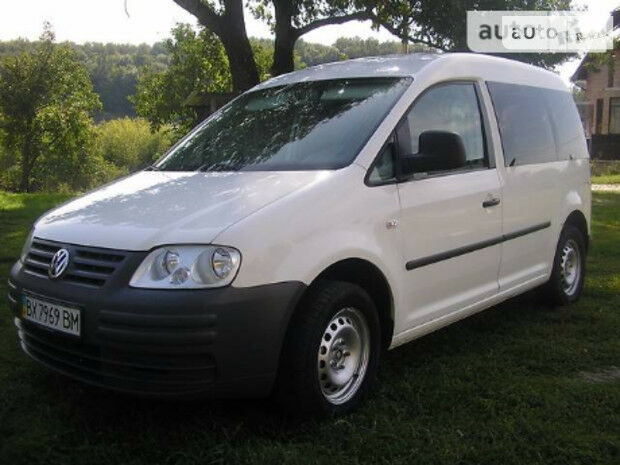 Volkswagen Caddy пасс. 2010 року