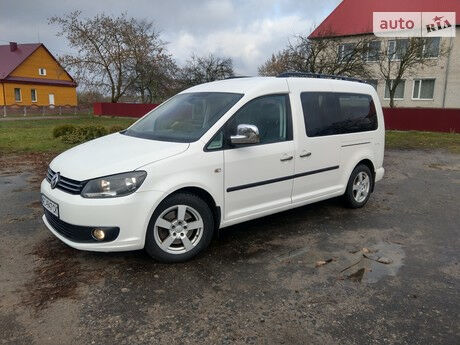 Фольксваген Кадди пасс. 2011 року Volkswagen Caddy пасс. 2011 року