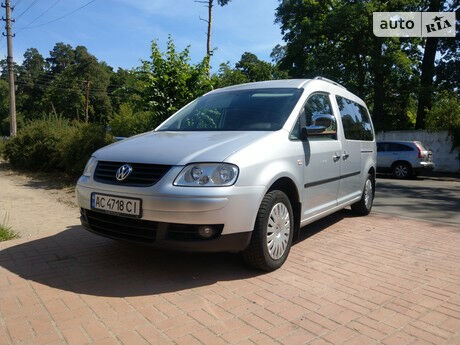 Volkswagen Caddy пасс. 2010 року