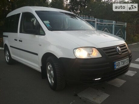 Volkswagen Caddy пасс. 2005 року