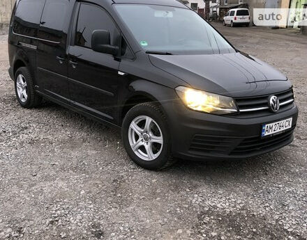 Volkswagen Caddy пасс. 2016 року